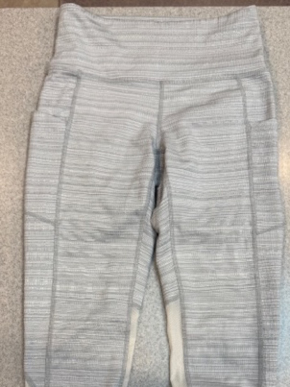 Athleta gray textured high rise crop leggings w/ side pockets XXS
